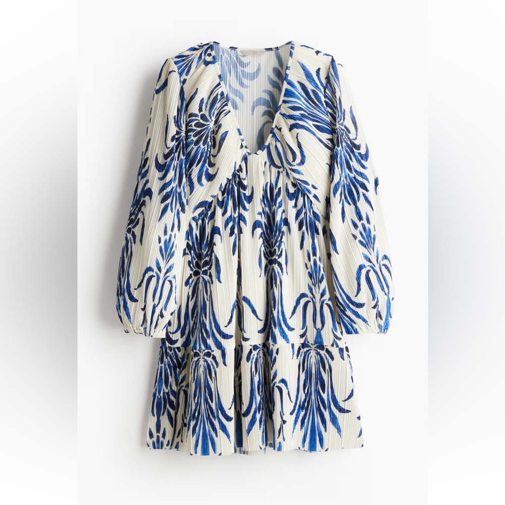 H&M cream and blue flower plisse dress midi - Picture 2 of 3